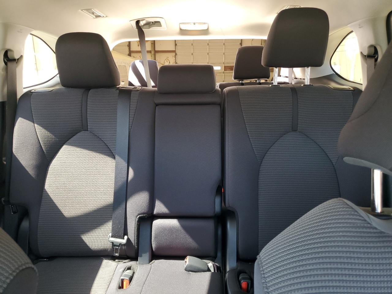 2025 Toyota Highlander Le VIN: 5TDKDRAH9SS552182 Lot: 85151355