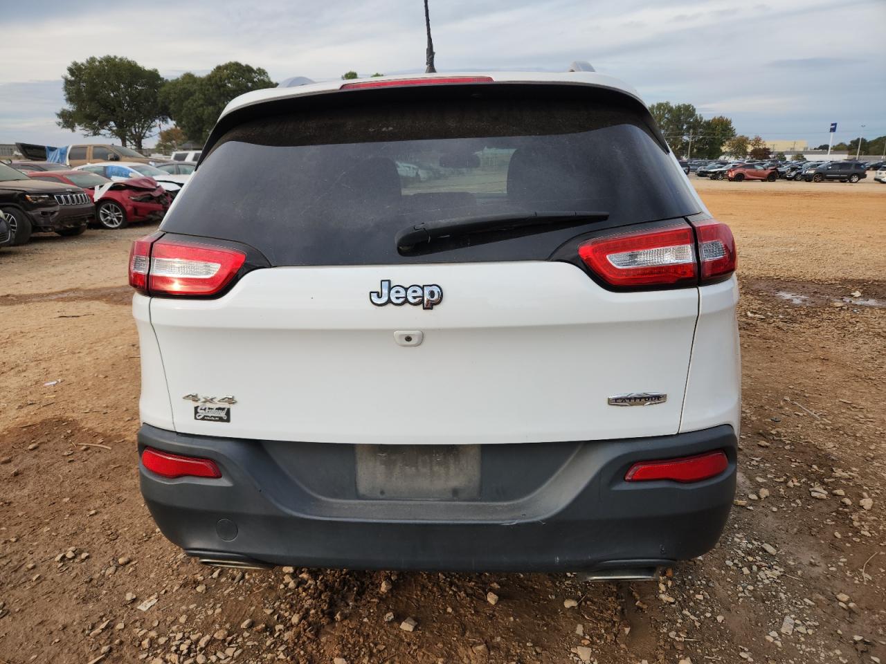 2016 Jeep Cherokee Latitude VIN: 1C4PJMCS8GW279849 Lot: 90036825