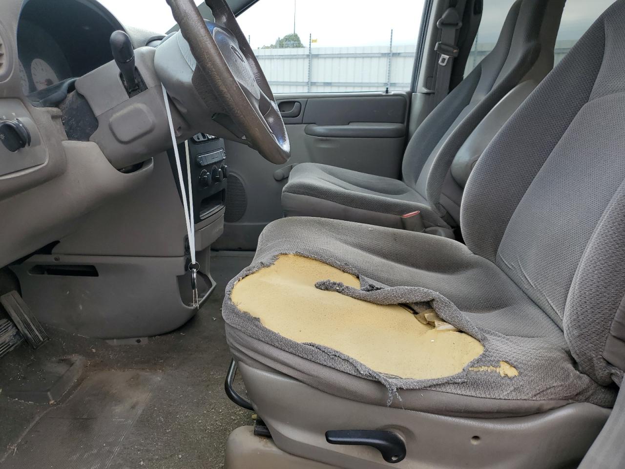 2002 Dodge Caravan Se VIN: 1B4GP25332B651832 Lot: 82278555