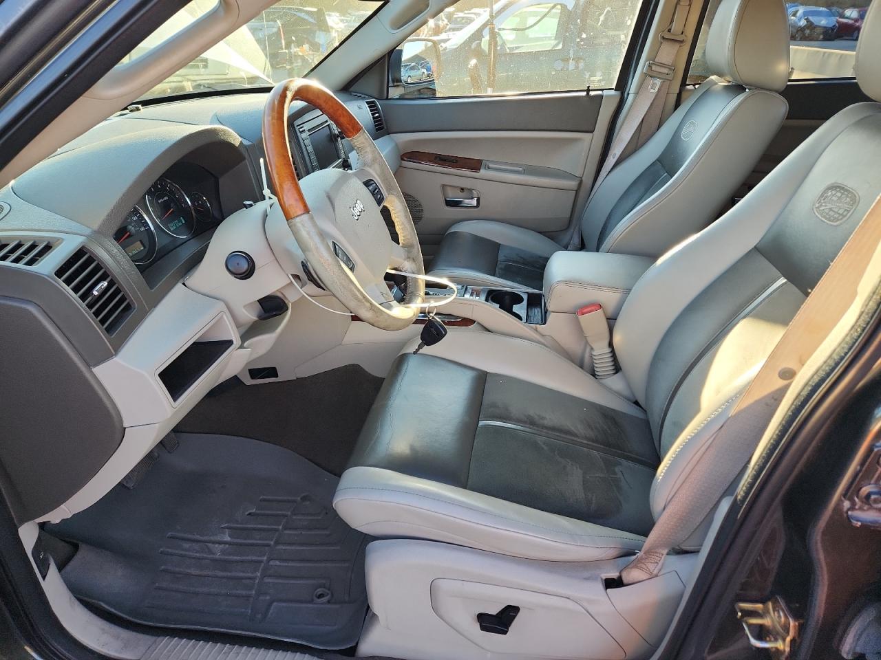 2006 Jeep Grand Cherokee Overland VIN: 1J8HR68206C279208 Lot: 85426425