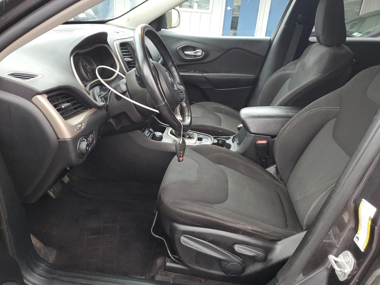 2016 Jeep Cherokee Latitude VIN: 1C4PJMCB1GW260785 Lot: 86282705