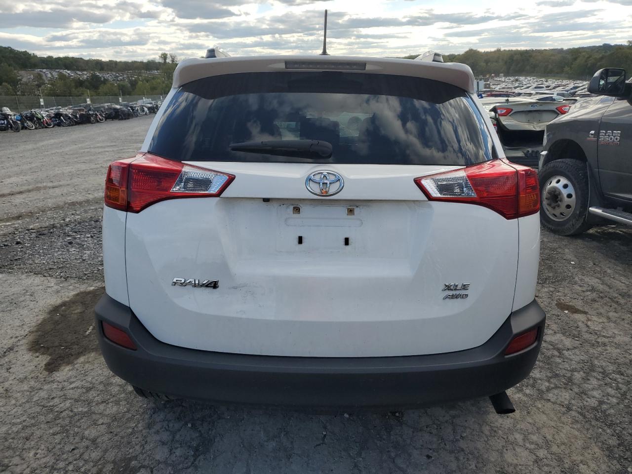 2015 Toyota Rav4 Xle VIN: JTMRFREV8FD168257 Lot: 85912725