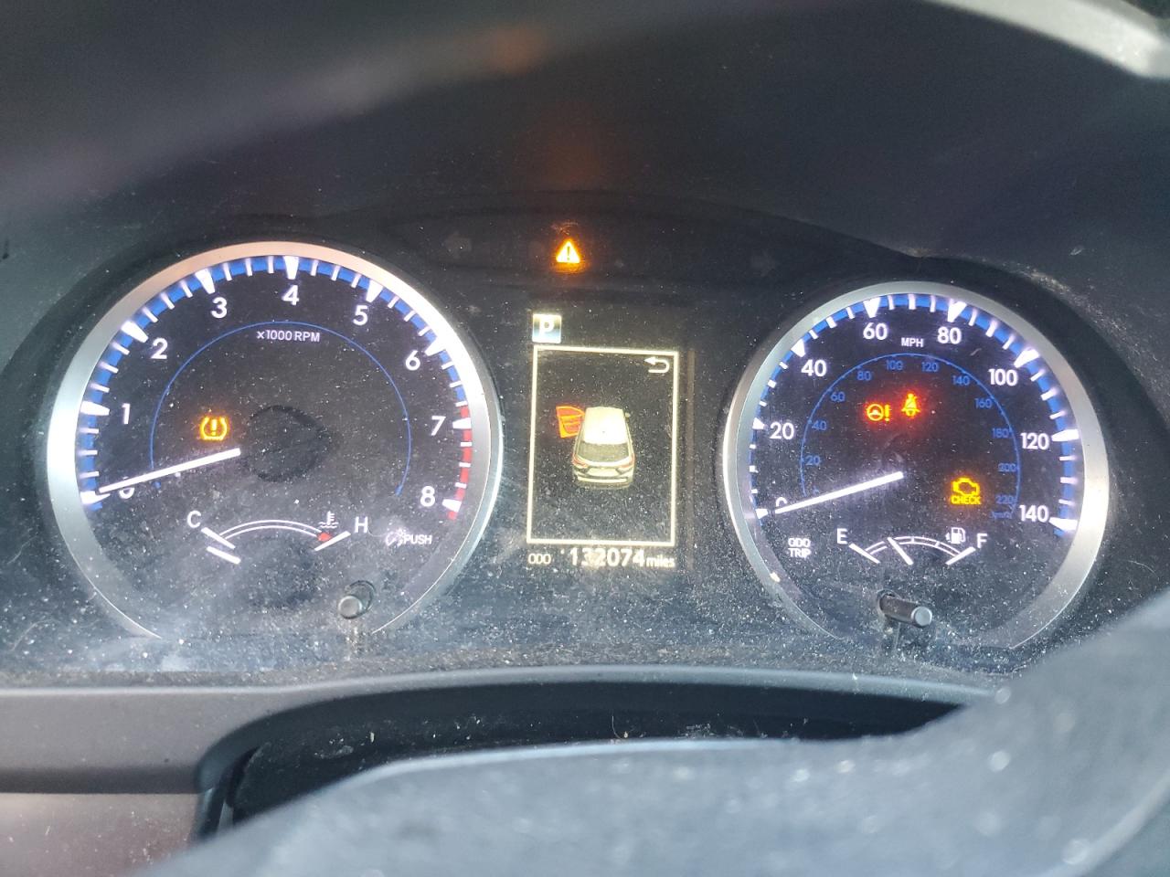 2018 Toyota Highlander Le VIN: 5TDBZRFH3JS832558 Lot: 86683555