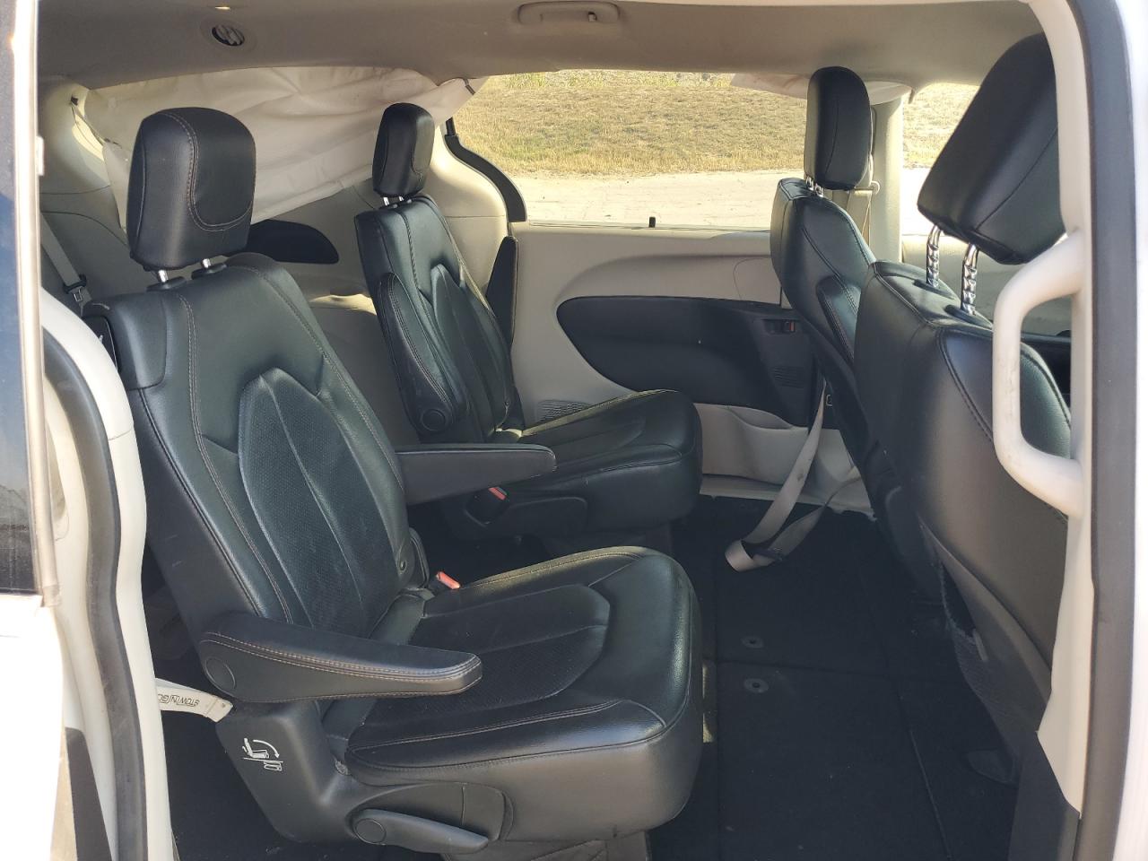 2020 Chrysler Pacifica Touring L VIN: 2C4RC1BG8LR124817 Lot: 86405035