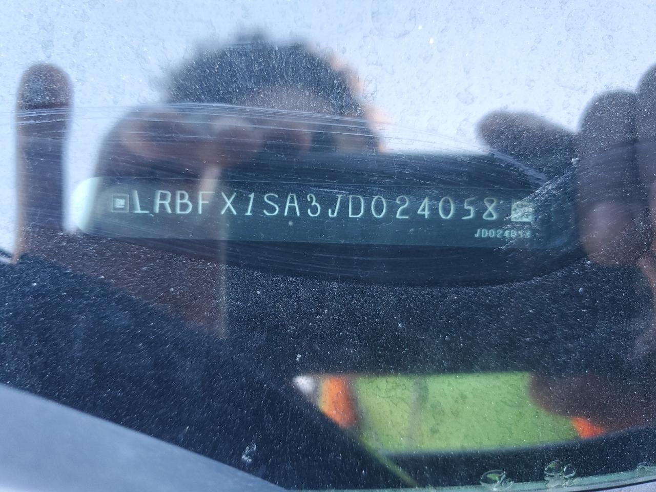 2018 Buick Envision Essence VIN: LRBFX1SA3JD024058 Lot: 85002475