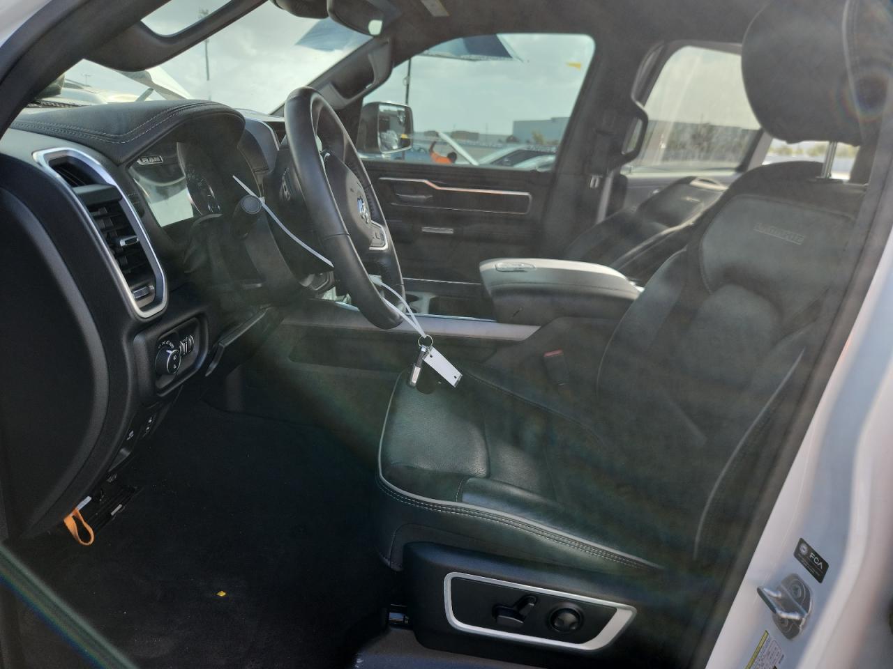 2022 Ram 1500 Laramie VIN: 1C6SRFJT0NN182360 Lot: 84590195