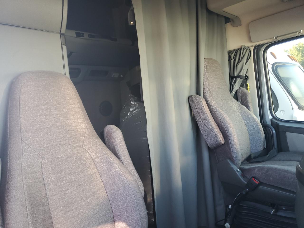 2020 Volvo Vn Vnl - Semi Truck VIN: 4V4NC9EH3LN269749 Lot: 86164255