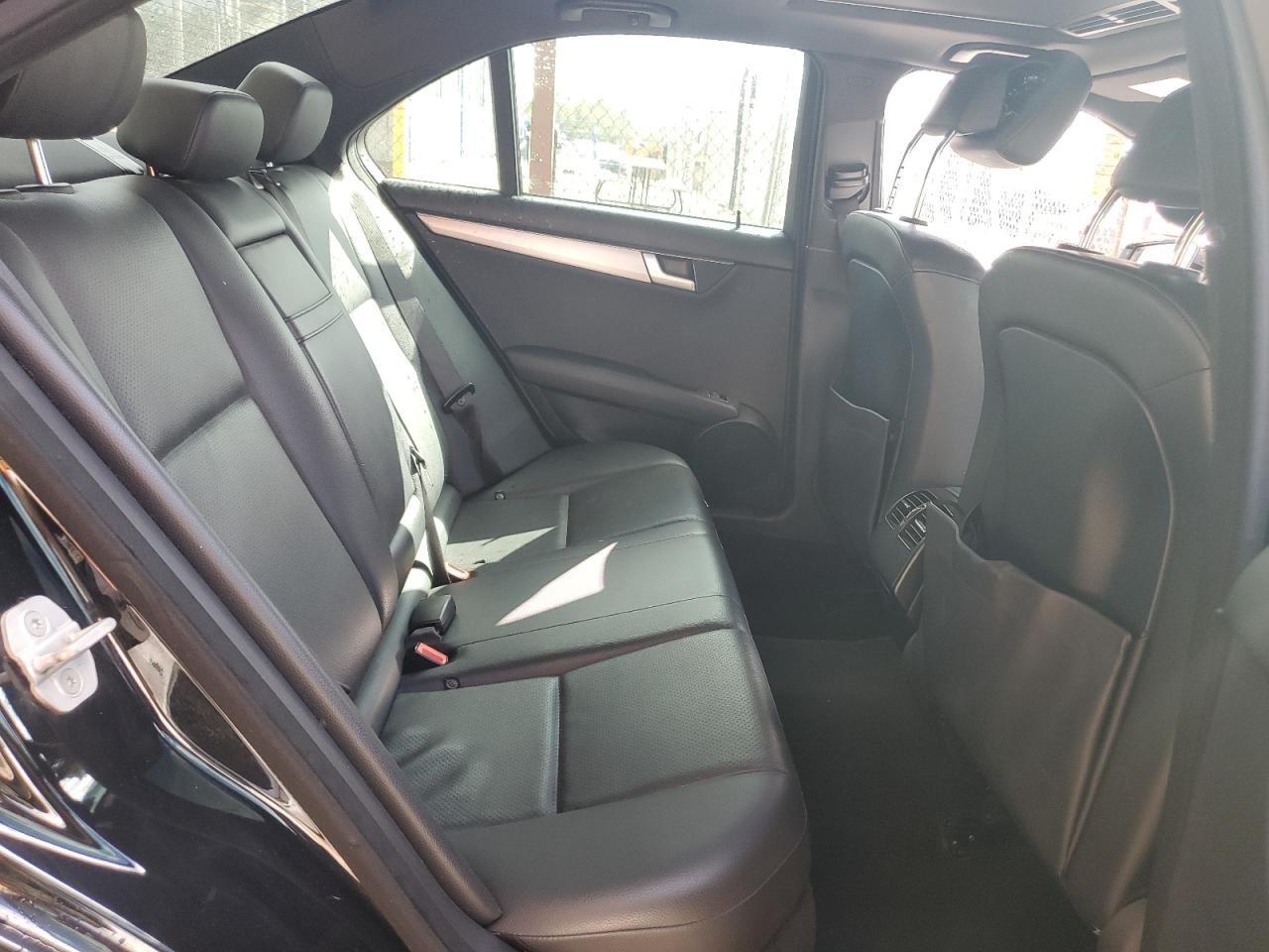 2014 Mercedes-Benz C 300 4Matic VIN: WDDGF8AB5EG257154 Lot: 82158355