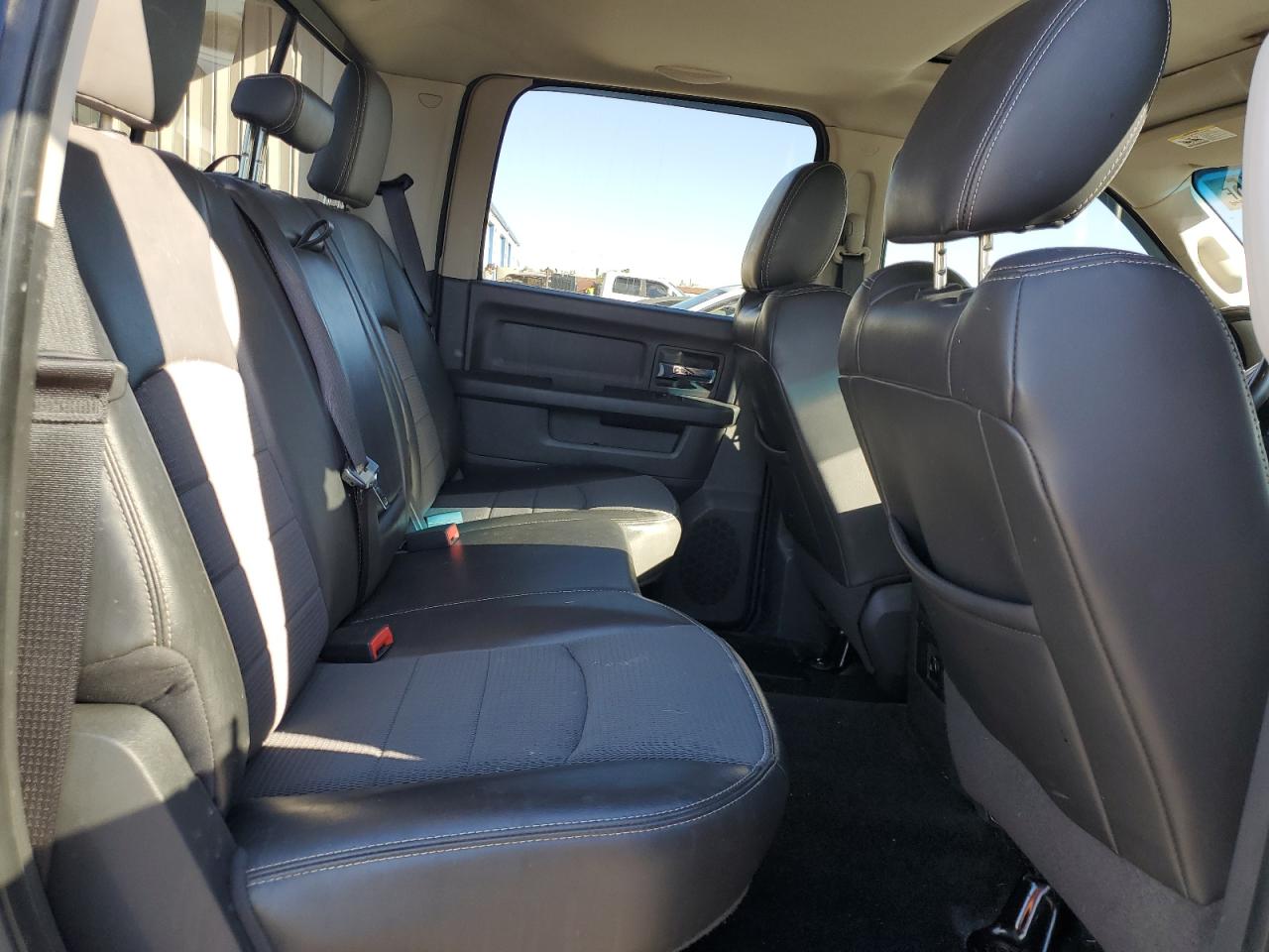 2011 Dodge Ram 1500 VIN: 1D7RV1CT2BS557235 Lot: 84215315