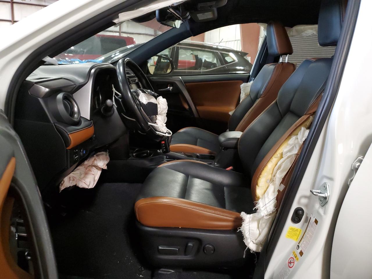 2017 Toyota Rav4 Se VIN: JTMNFREV3HJ145715 Lot: 84968035