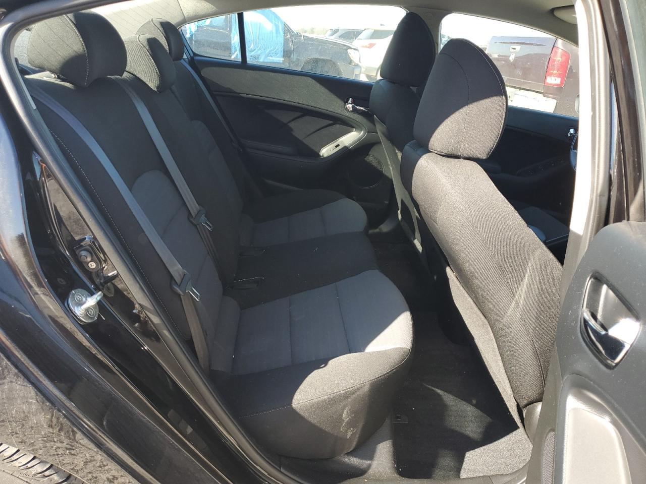 2018 Kia Forte Lx VIN: 3KPFL4A75JE238844 Lot: 84771915
