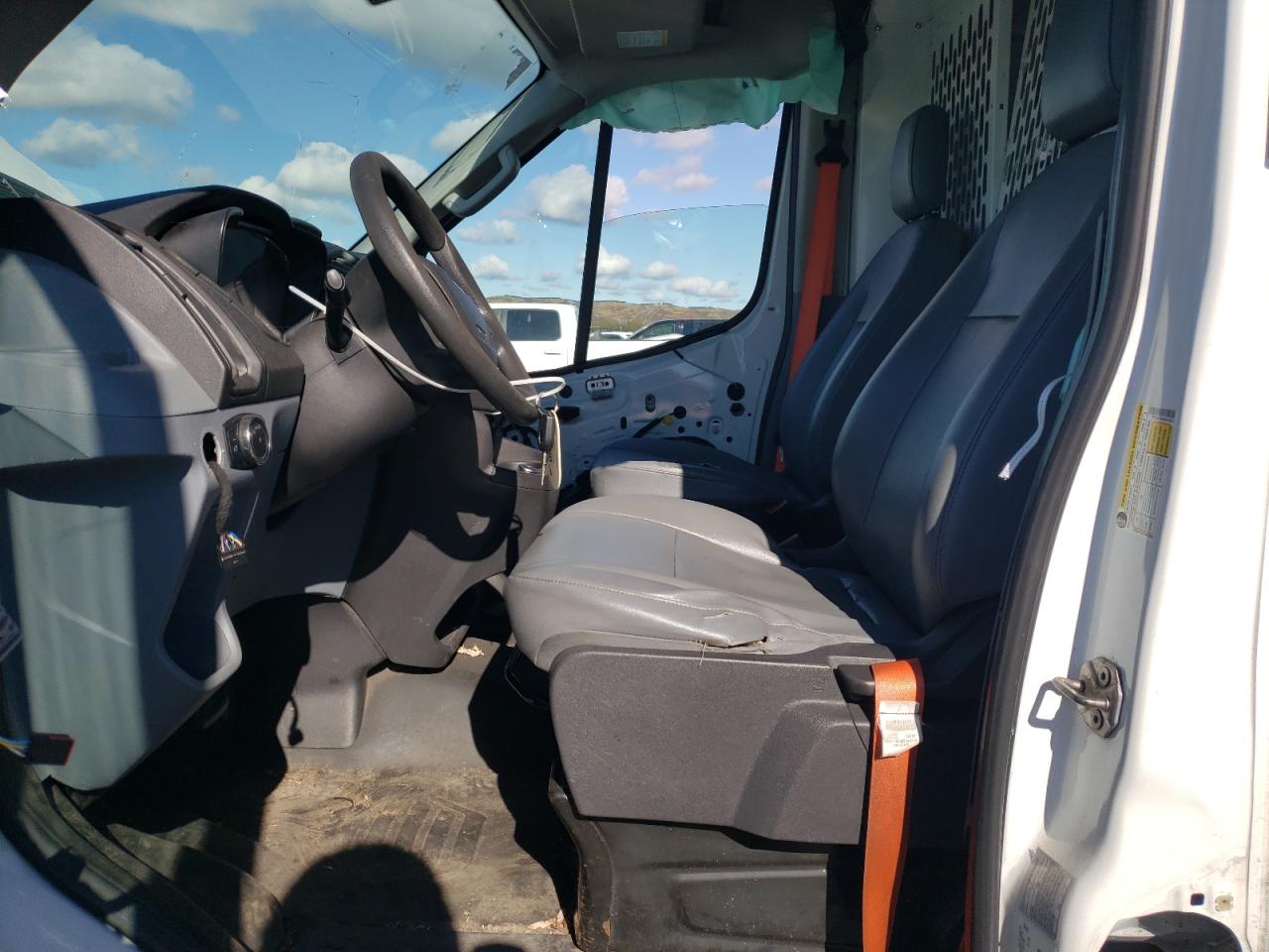 2019 Ford Transit Delivery Van VIN: 1FTYE2CM0KKB35632 Lot: 86290375