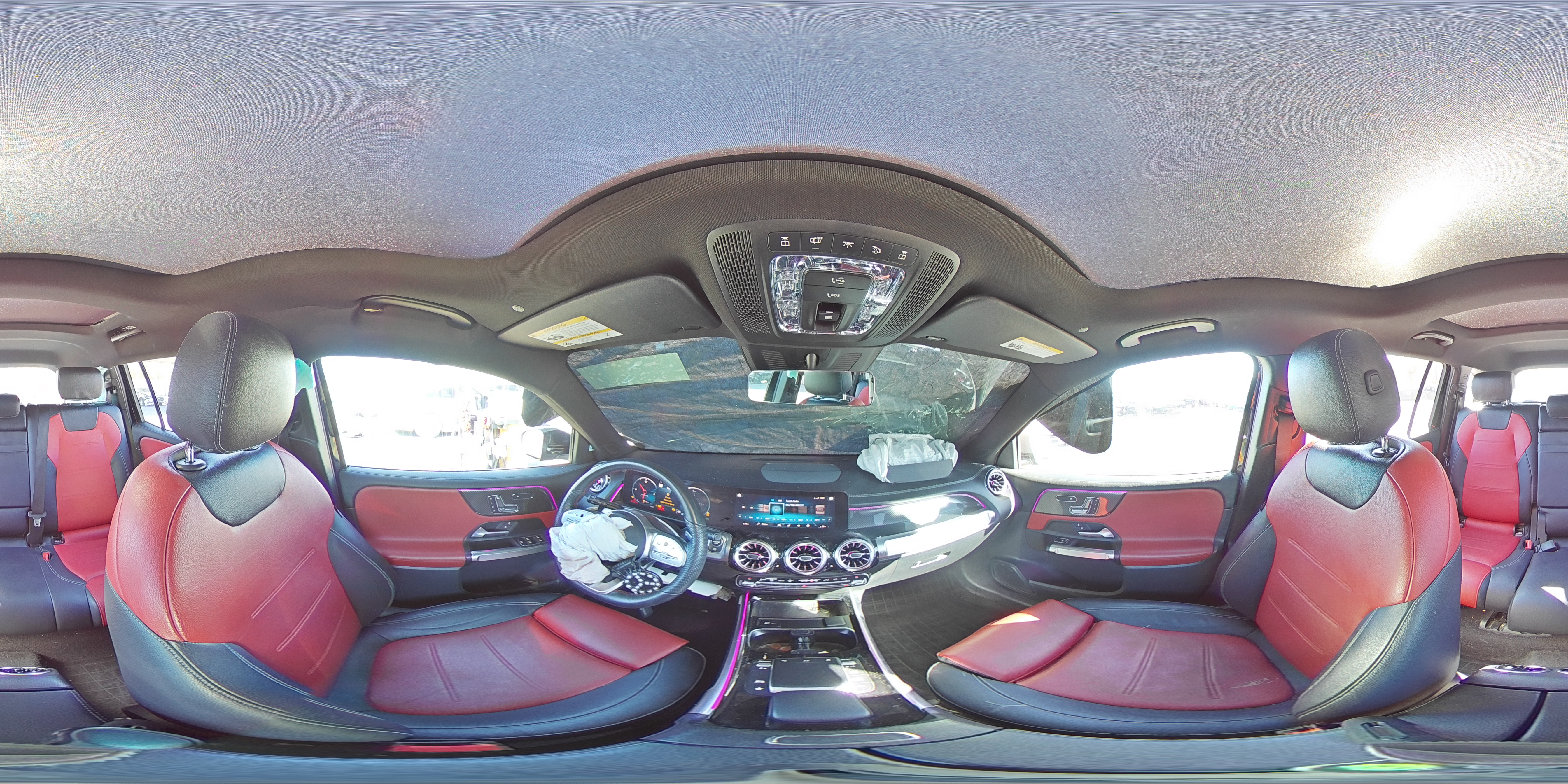 Фото: W1N4M4HB4NW230821