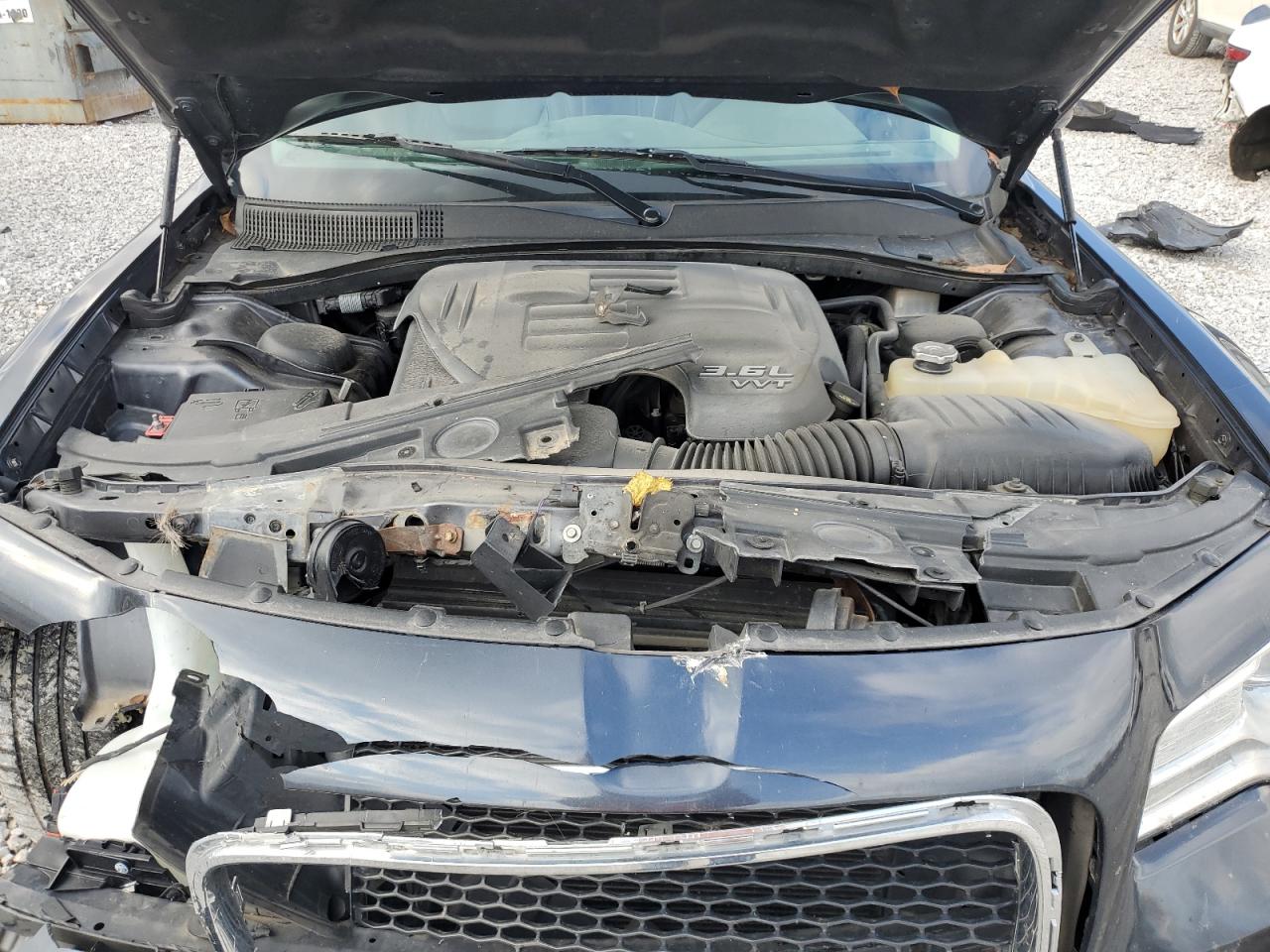 2016 Chrysler 300 Limited VIN: 2C3CCAAG0GH130313 Lot: 82729315