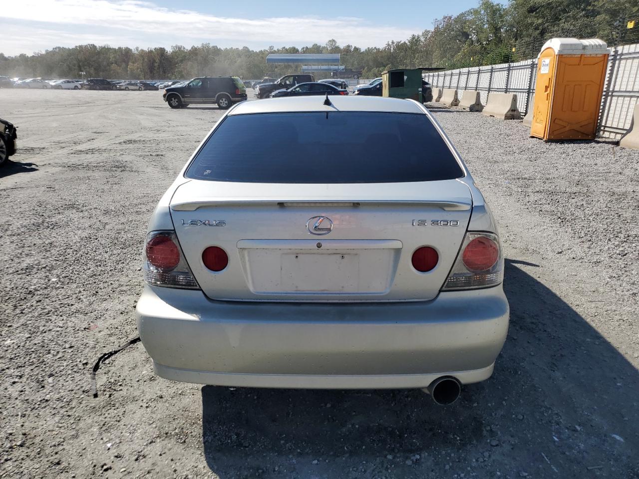 2004 Lexus Is 300 VIN: JTHBD192240085869 Lot: 85588805