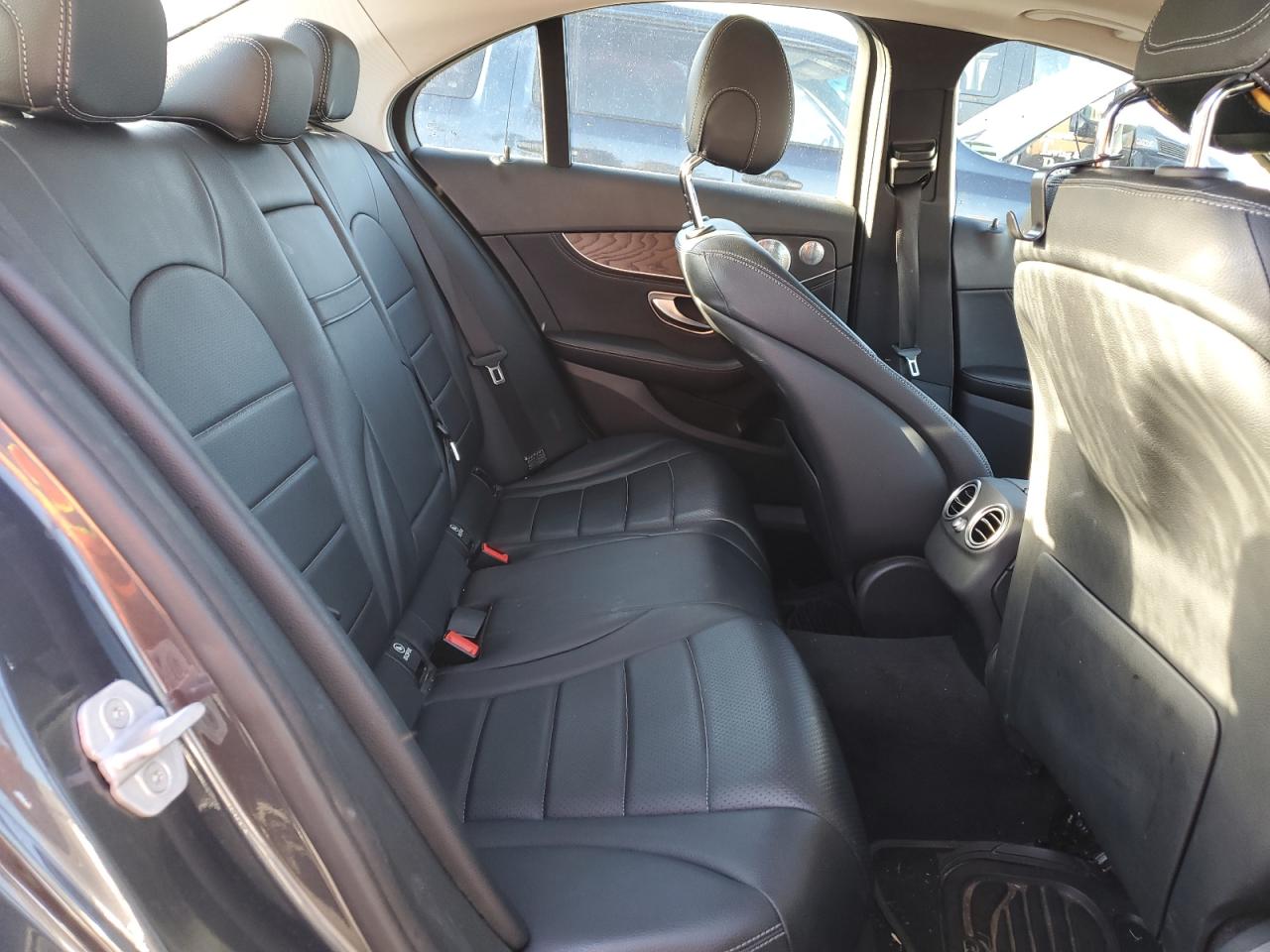 2016 Mercedes-Benz C 300 4Matic VIN: 55SWF4KB9GU111252 Lot: 82495555