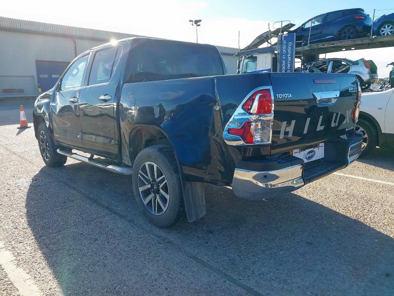 2017 TOYOTA HILUX INVINCIBLE X D/CAB PICK UP 2.4 D-4D AUTO