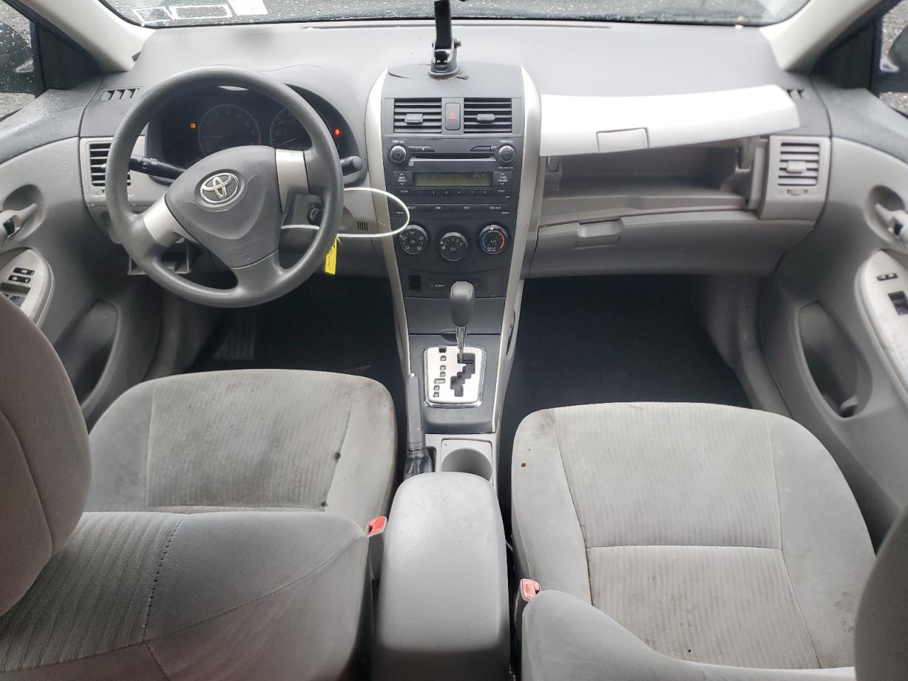 2010 Toyota Corolla Base VIN: 2T1BU4EE1AC200806 Lot: 82271105