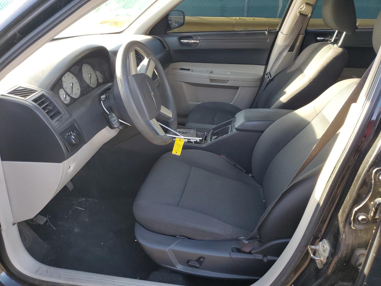 2005 Chrysler 300 VIN: 2C3JA43R65H585712 Lot: 84654725