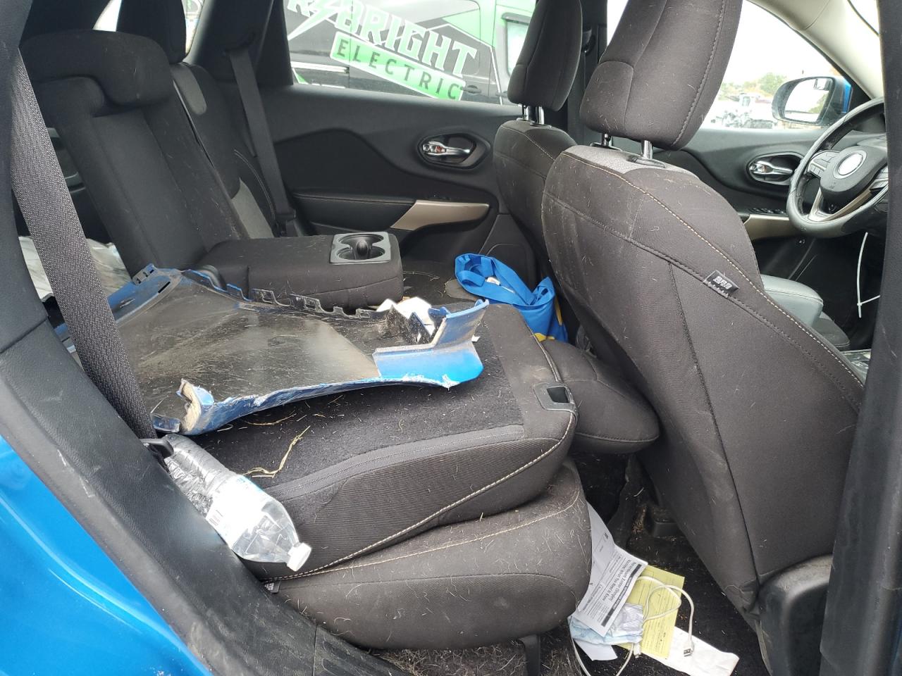 2018 Jeep Cherokee Latitude VIN: 1C4PJMCB3JD555020 Lot: 85418335