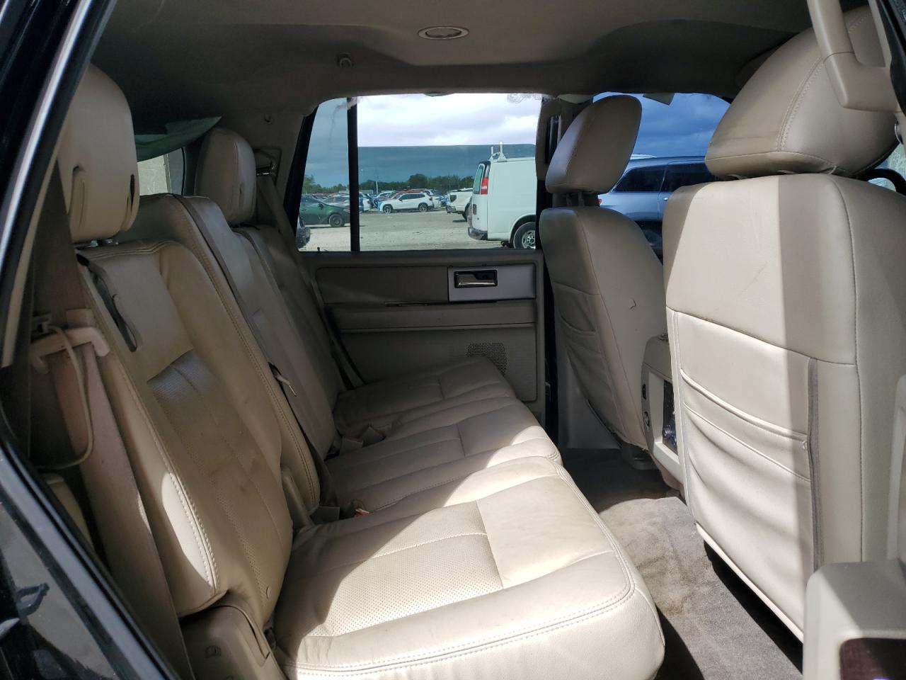 2010 Ford Expedition Limited VIN: 1FMJU1K59AEB51975 Lot: 84653405