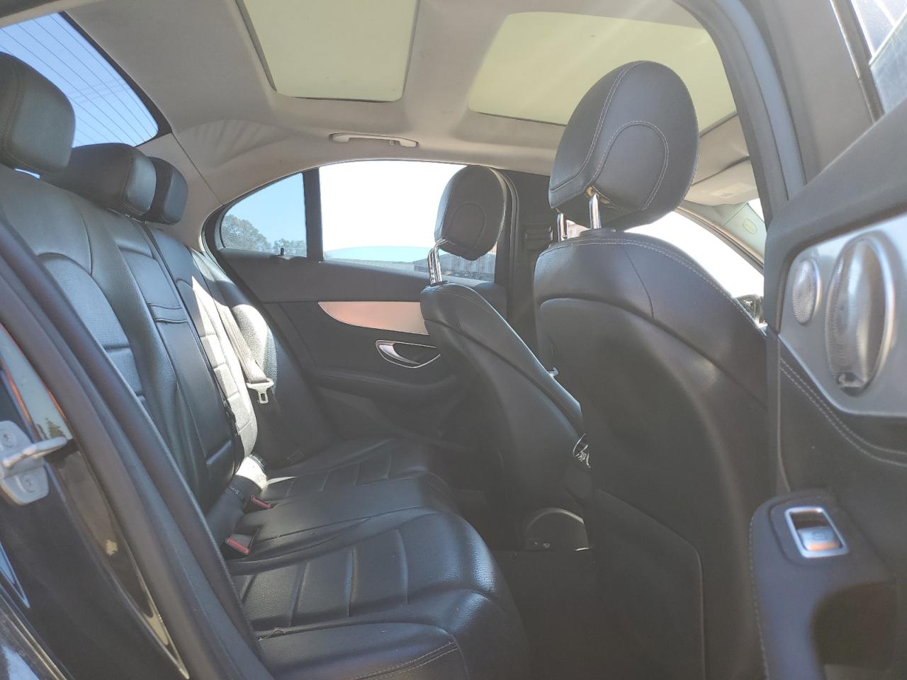 2015 Mercedes-Benz C 300 4Matic VIN: 55SWF4KB6FU027730 Lot: 86261035