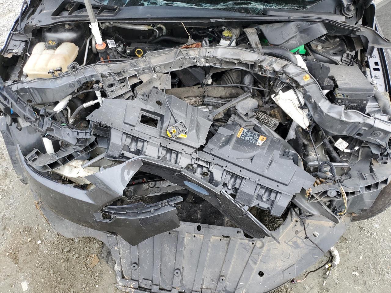 2018 Ford Focus Se VIN: 1FADP3F28JL280022 Lot: 81982125