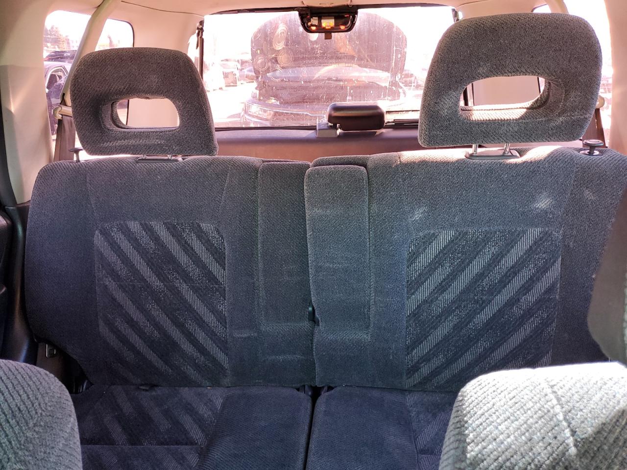 2000 Honda Cr-V Lx VIN: JHLRD2846YC018143 Lot: 85406615