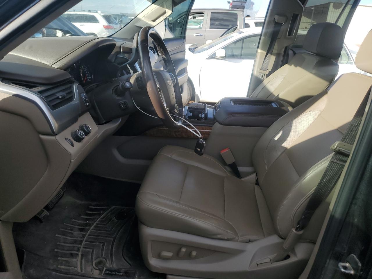 2018 Chevrolet Tahoe K1500 Premier VIN: 1GNSKCKC0JR211800 Lot: 85902465