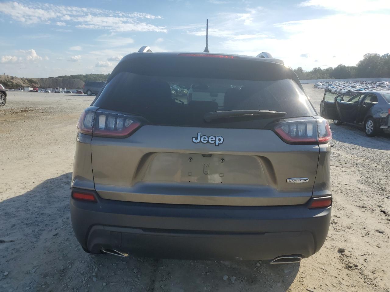 2019 Jeep Cherokee Latitude VIN: 1C4PJLCX7KD286611 Lot: 85733105