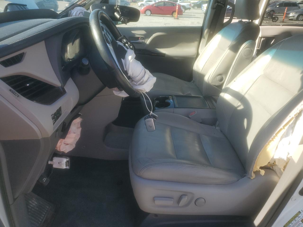 2015 Toyota Sienna Xle VIN: 5TDYK3DC7FS536288 Lot: 87284405