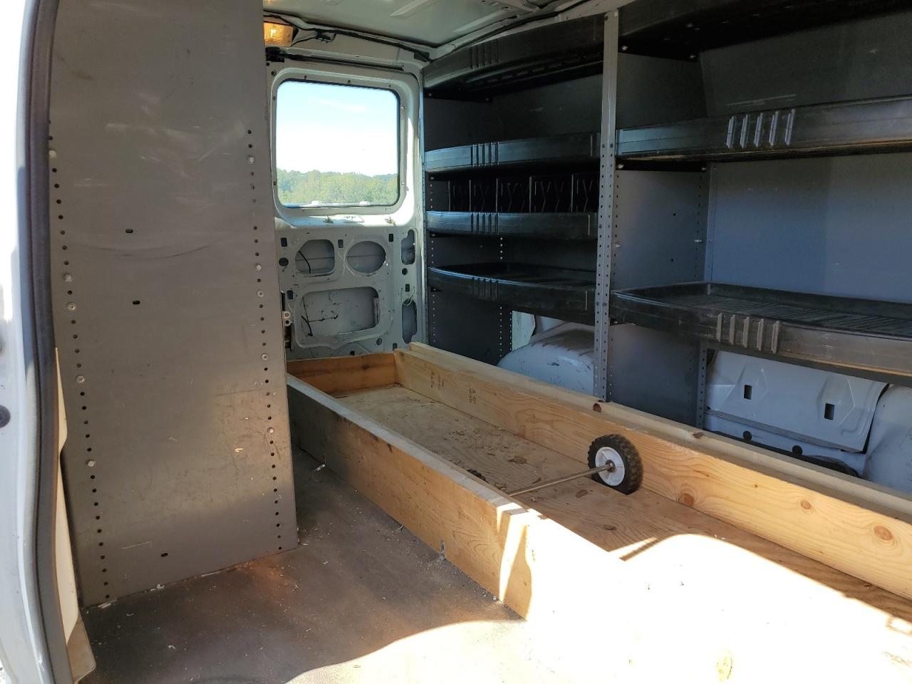 2005 Ford Econoline E150 Van VIN: 1FTRE14WX5HA49311 Lot: 81977455