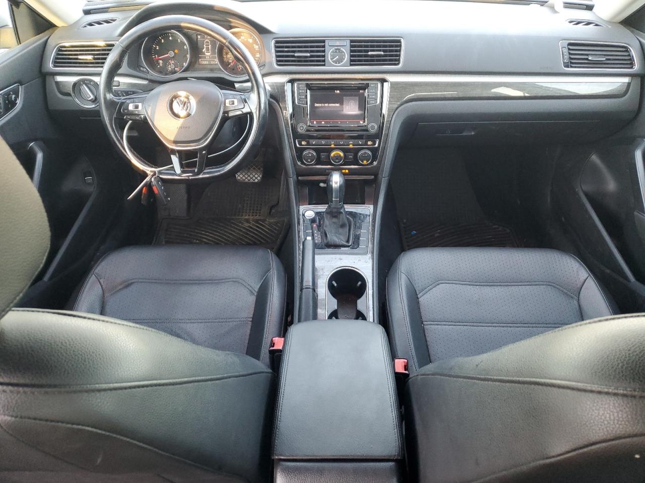 2017 Volkswagen Passat Se VIN: 1VWBT7A3XHC033337 Lot: 84790175