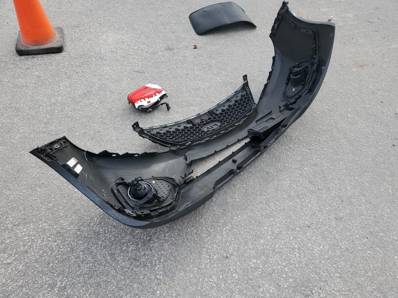 2012 Kia Sorento Base VIN: 5XYKT3A61CG189776 Lot: 85908055