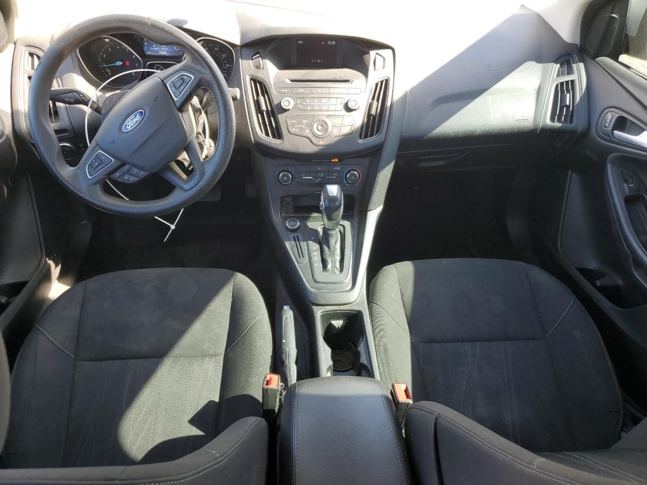 2016 Ford Focus Se VIN: 1FADP3F27GL262085 Lot: 82606945