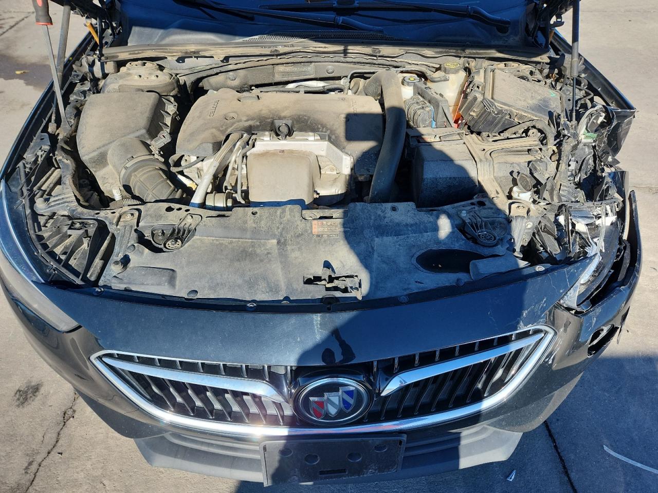 2019 Buick Regal Essence VIN: W04GR6SX9K1022829 Lot: 89830885