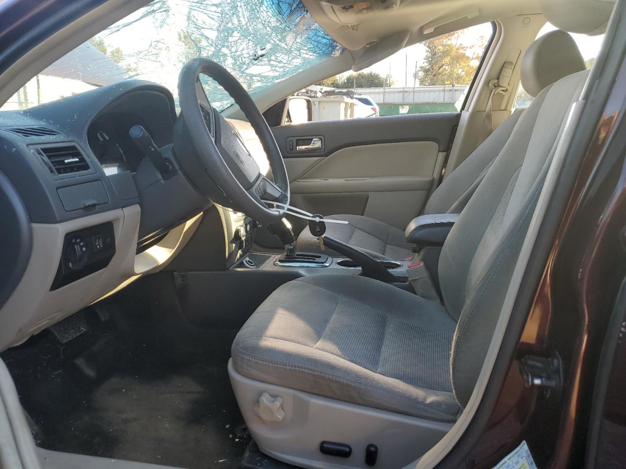 2011 Ford Fusion Se VIN: 3FAHP0HA0BR263657 Lot: 90705185