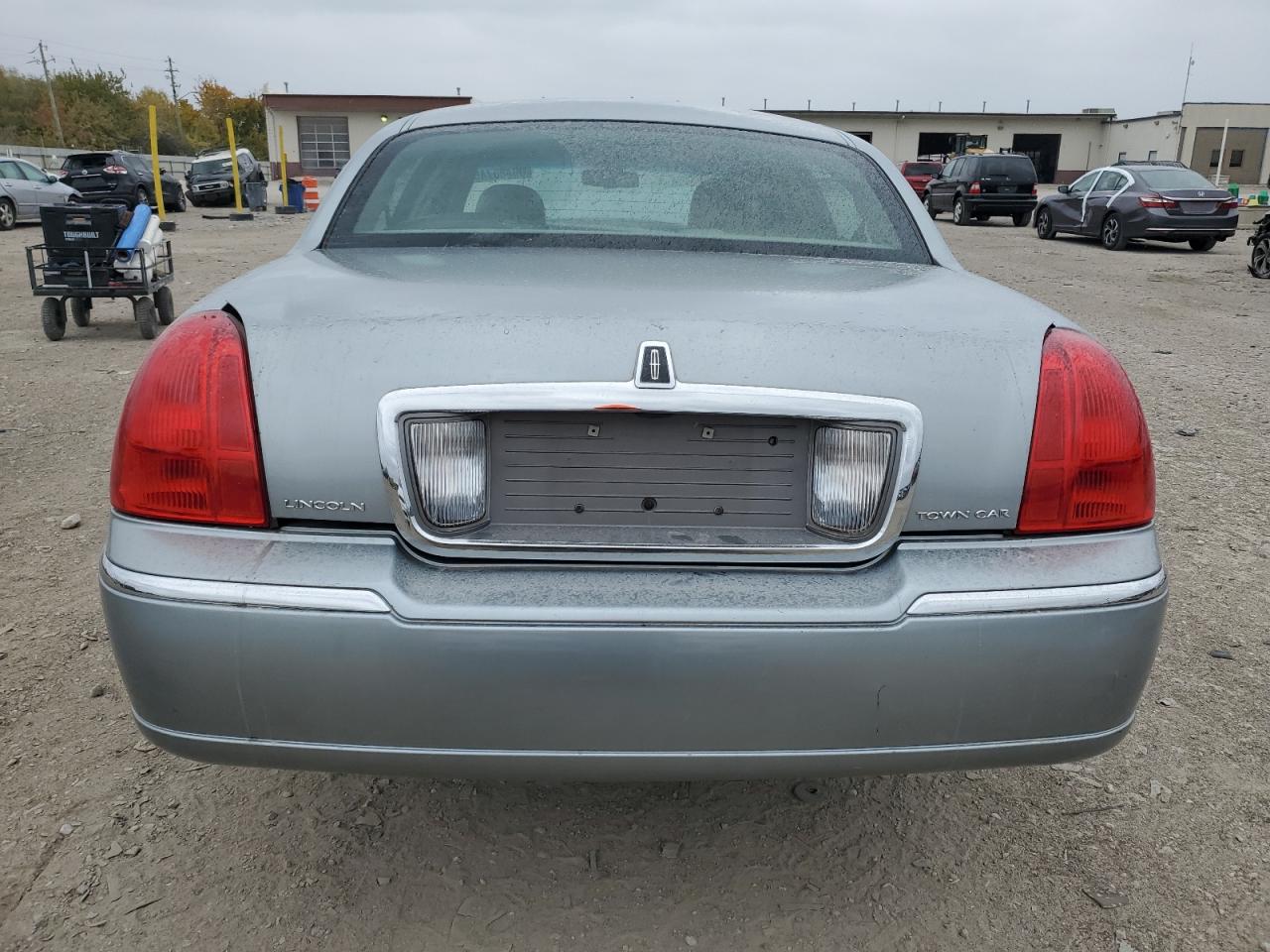 2006 Lincoln Town Car Signature Limited VIN: 1LNHM82V46Y649756 Lot: 90480745