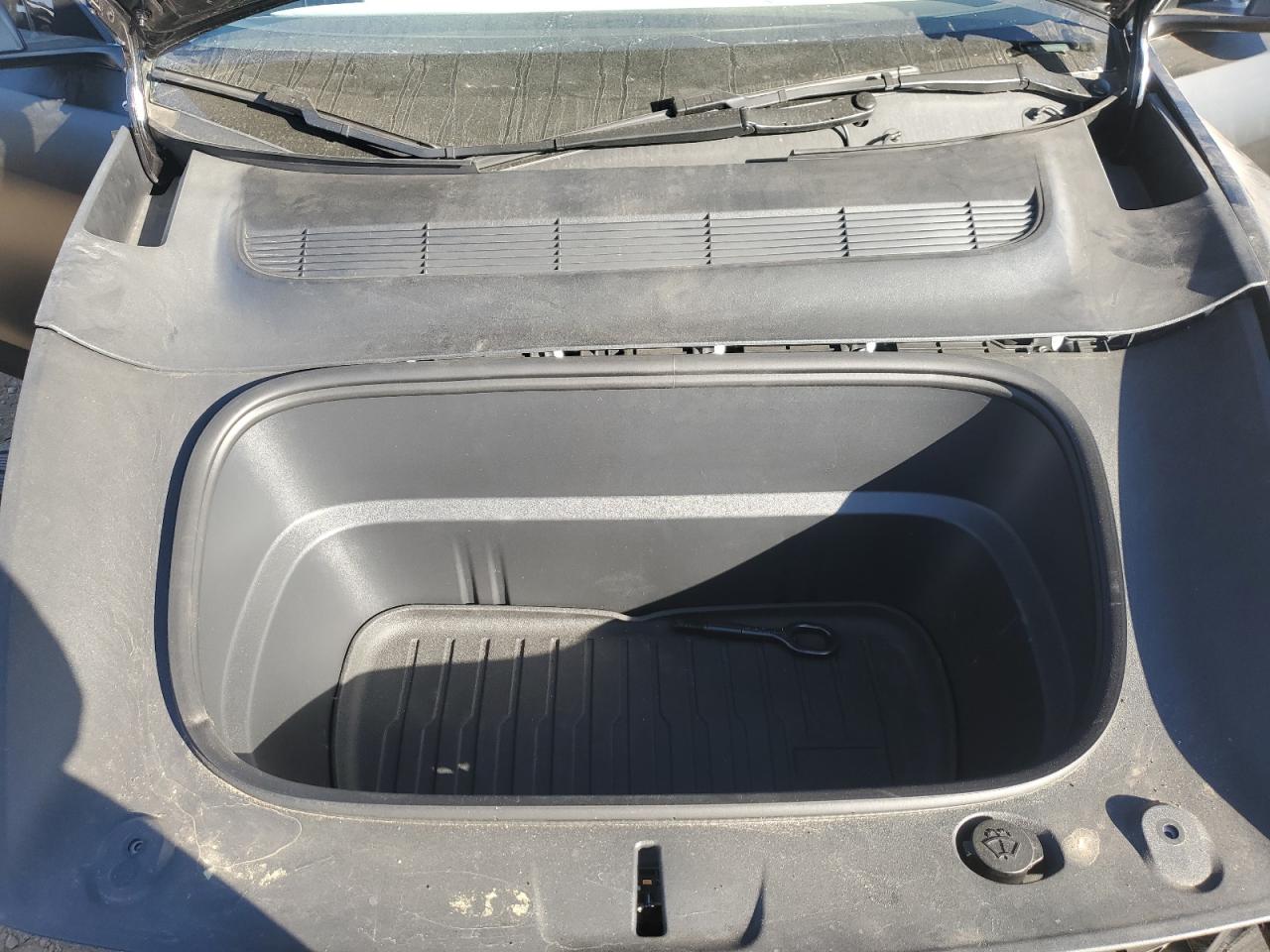 2026 Tesla Model Y VIN: 7SAYGDEE2TF339023 Lot: 90938565