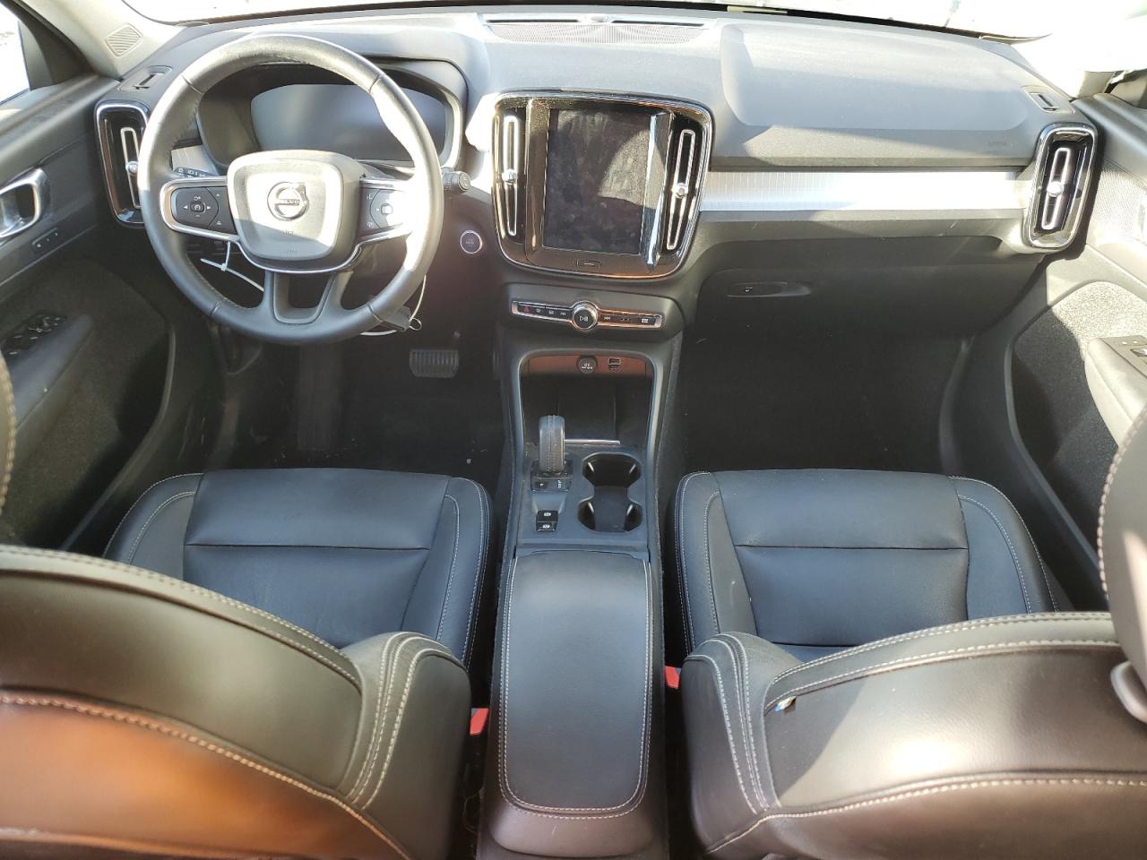 2019 Volvo Xc40 T4 Momentum VIN: YV4AC2HK4K2154423 Lot: 82748335