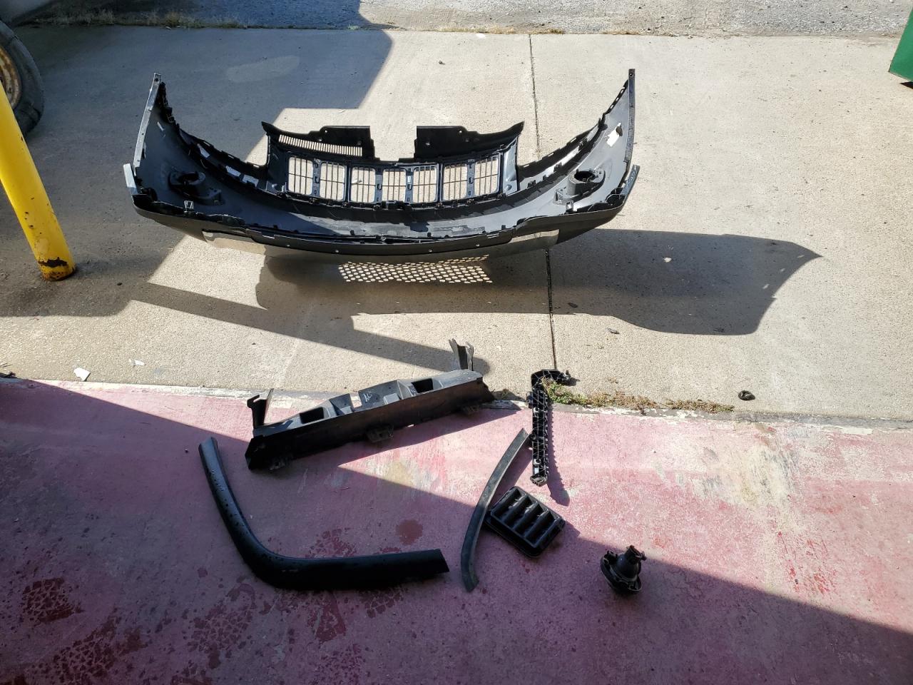 2015 Jeep Grand Cherokee Limited VIN: 1C4RJFBG3FC179241 Lot: 84875785