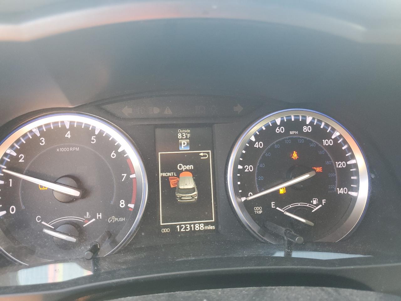 2016 Toyota Highlander Xle VIN: 5TDJKRFHXGS259750 Lot: 68437175