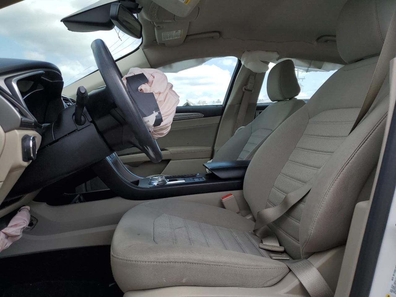 2020 Ford Fusion Se VIN: 3FA6P0HDXLR234220 Lot: 89499345