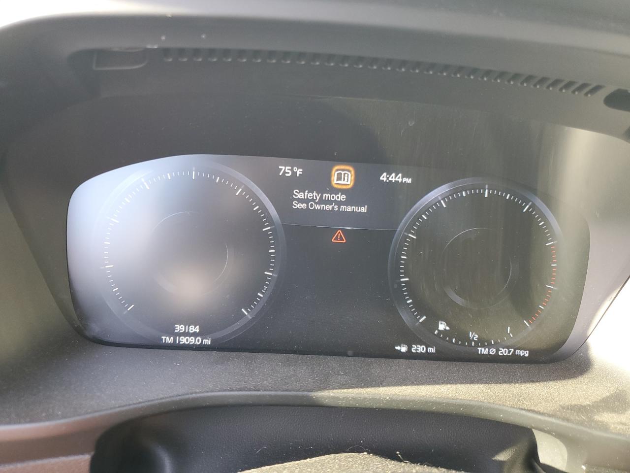 2019 Volvo Xc40 T4 Momentum VIN: YV4AC2HK4K2154423 Lot: 82748335