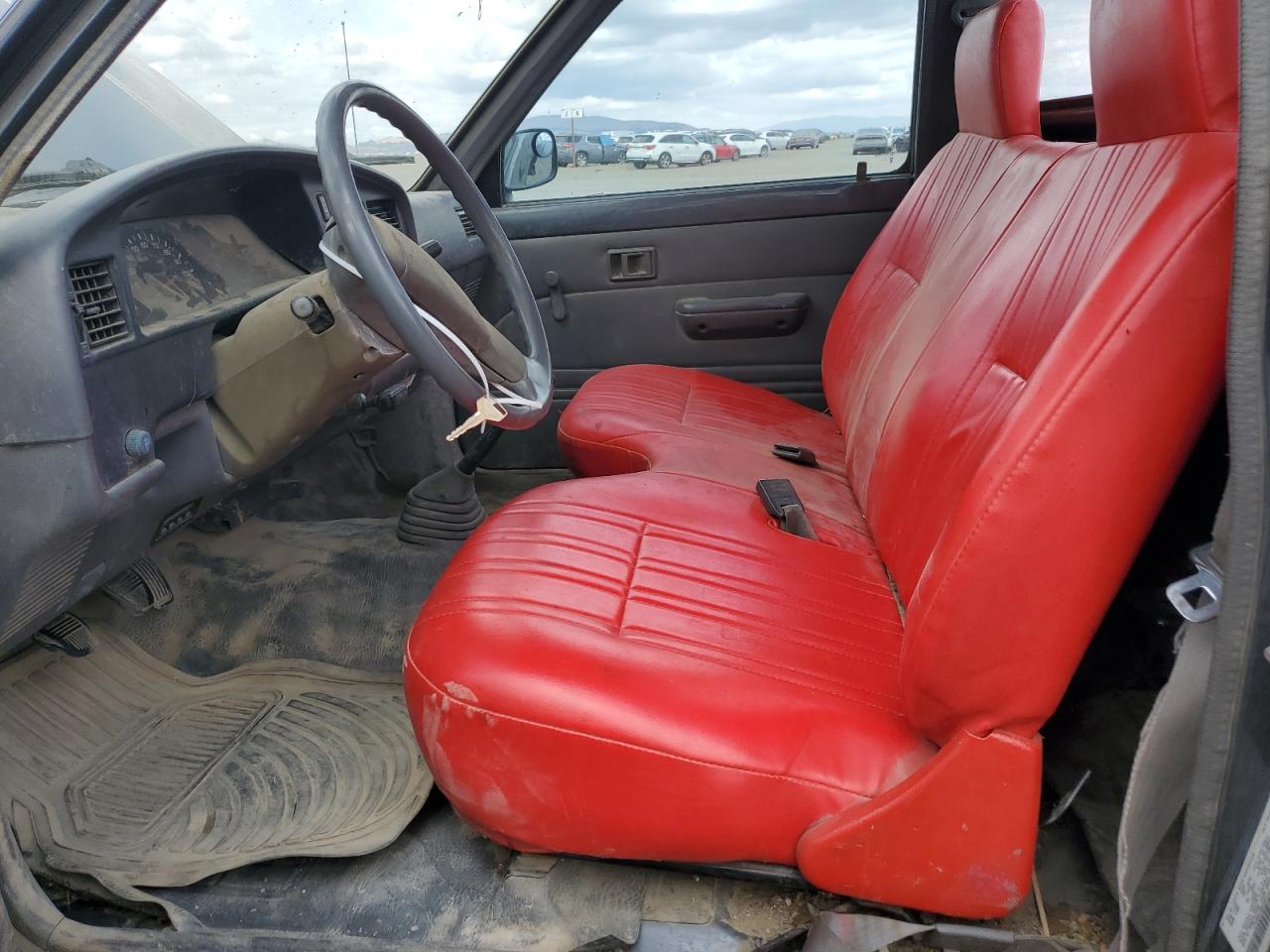 1991 Toyota Pickup 1/2 Ton Short Wheelbase VIN: JT4RN81A8M0081012 Lot: 82400875