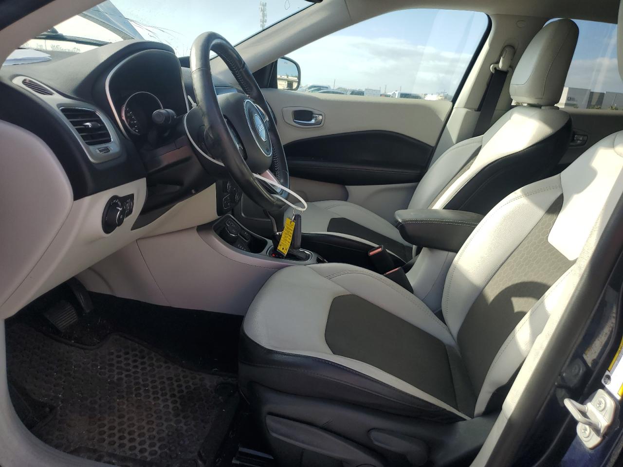 2020 Jeep Compass Latitude VIN: 3C4NJDBB3LT116518 Lot: 84870995