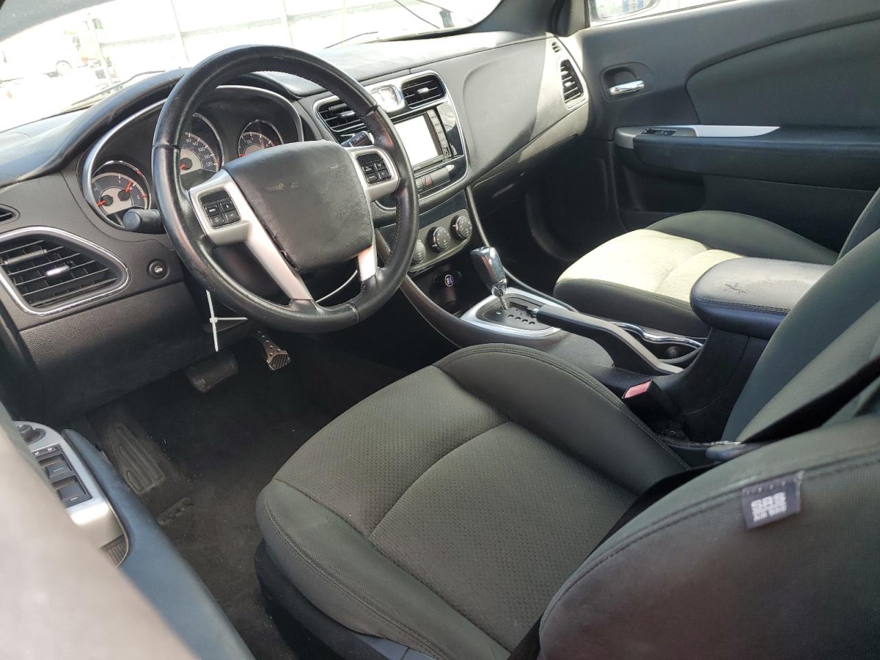 2011 Chrysler 200 Touring VIN: 1C3BC2EB2BN570436 Lot: 84390135