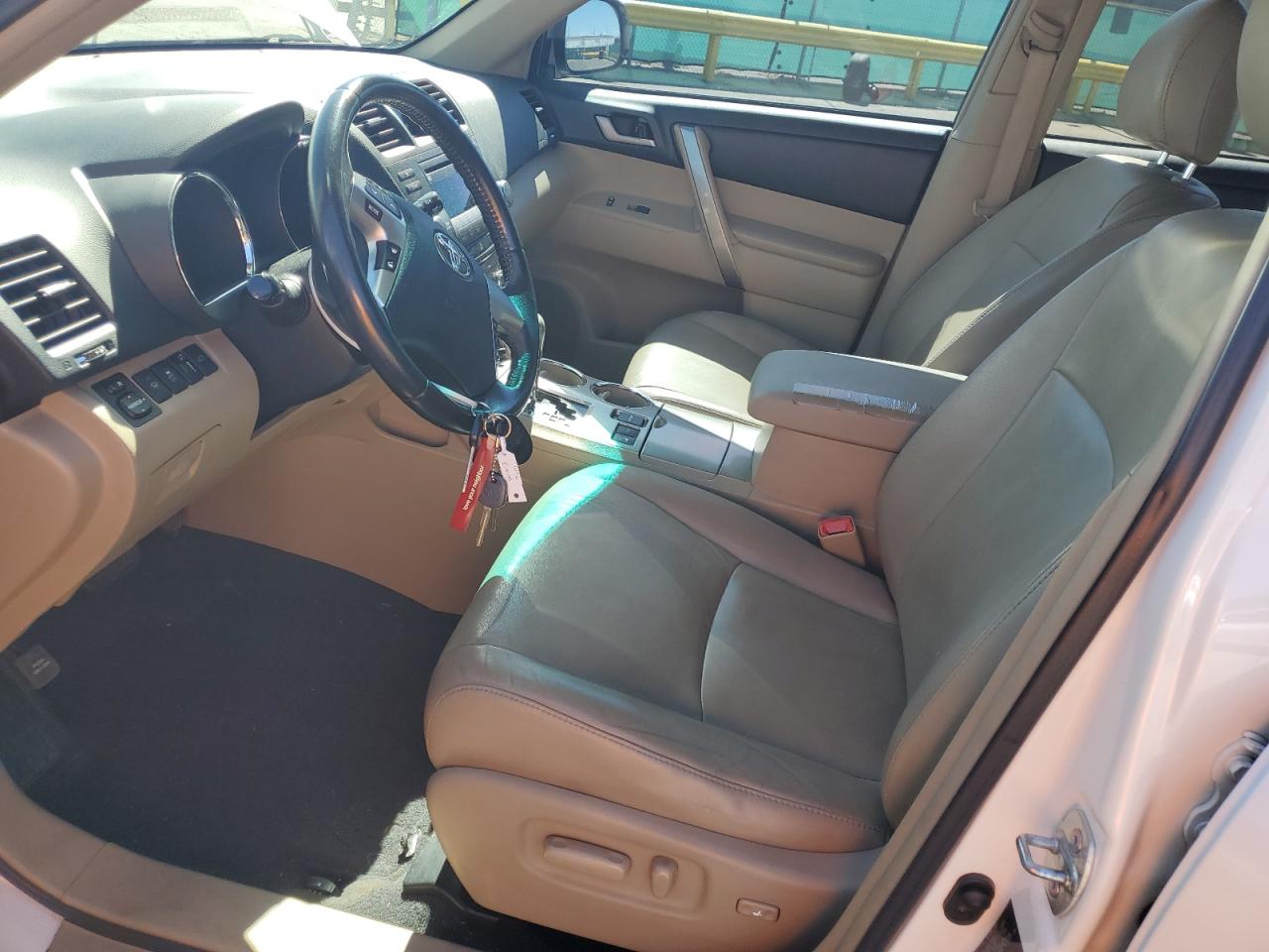 2012 Toyota Highlander Base VIN: 5TDBK3EH6CS114749 Lot: 82207185