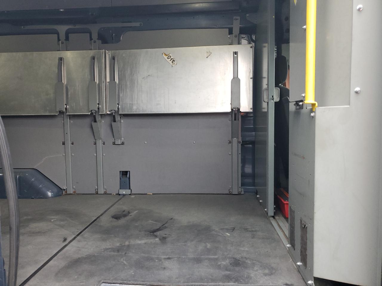 Фото: 1FTBR3X88LKB04322