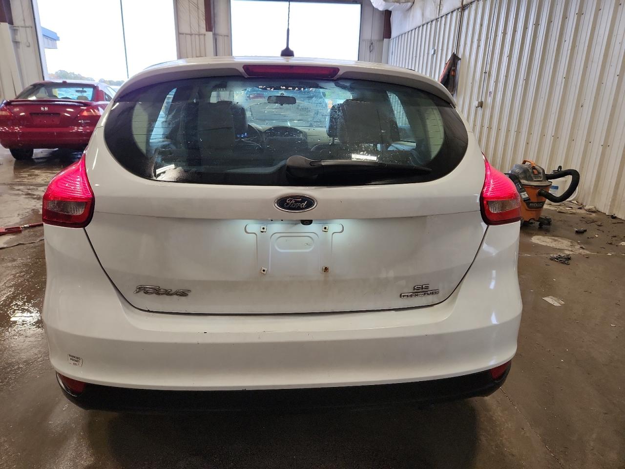 2015 Ford Focus Se VIN: 1FADP3K23FL317796 Lot: 86519705